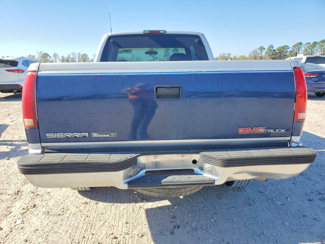 1995 GMC SIERRA C2500 photo 11