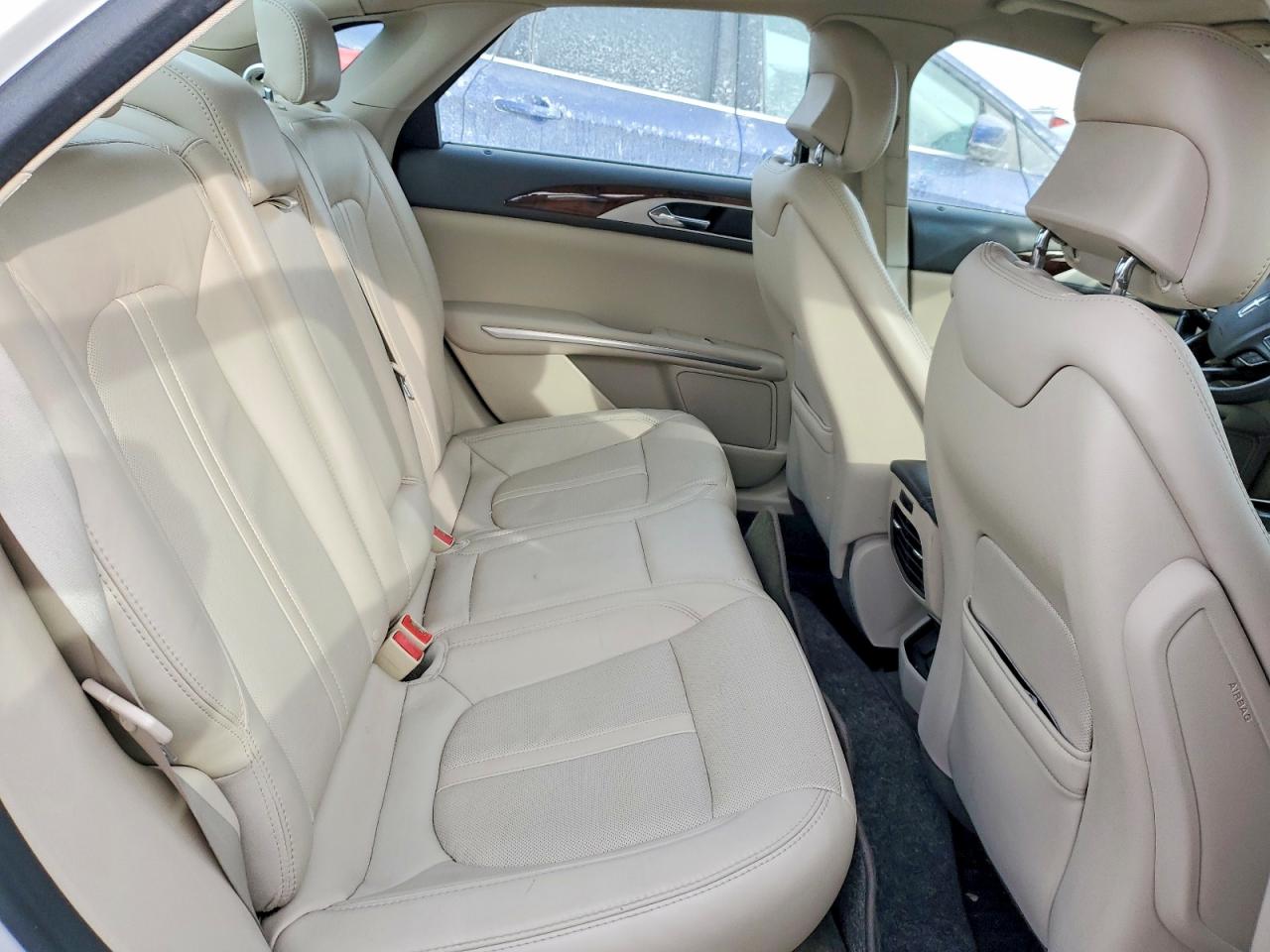 2016 LINCOLN MKZ photo 19