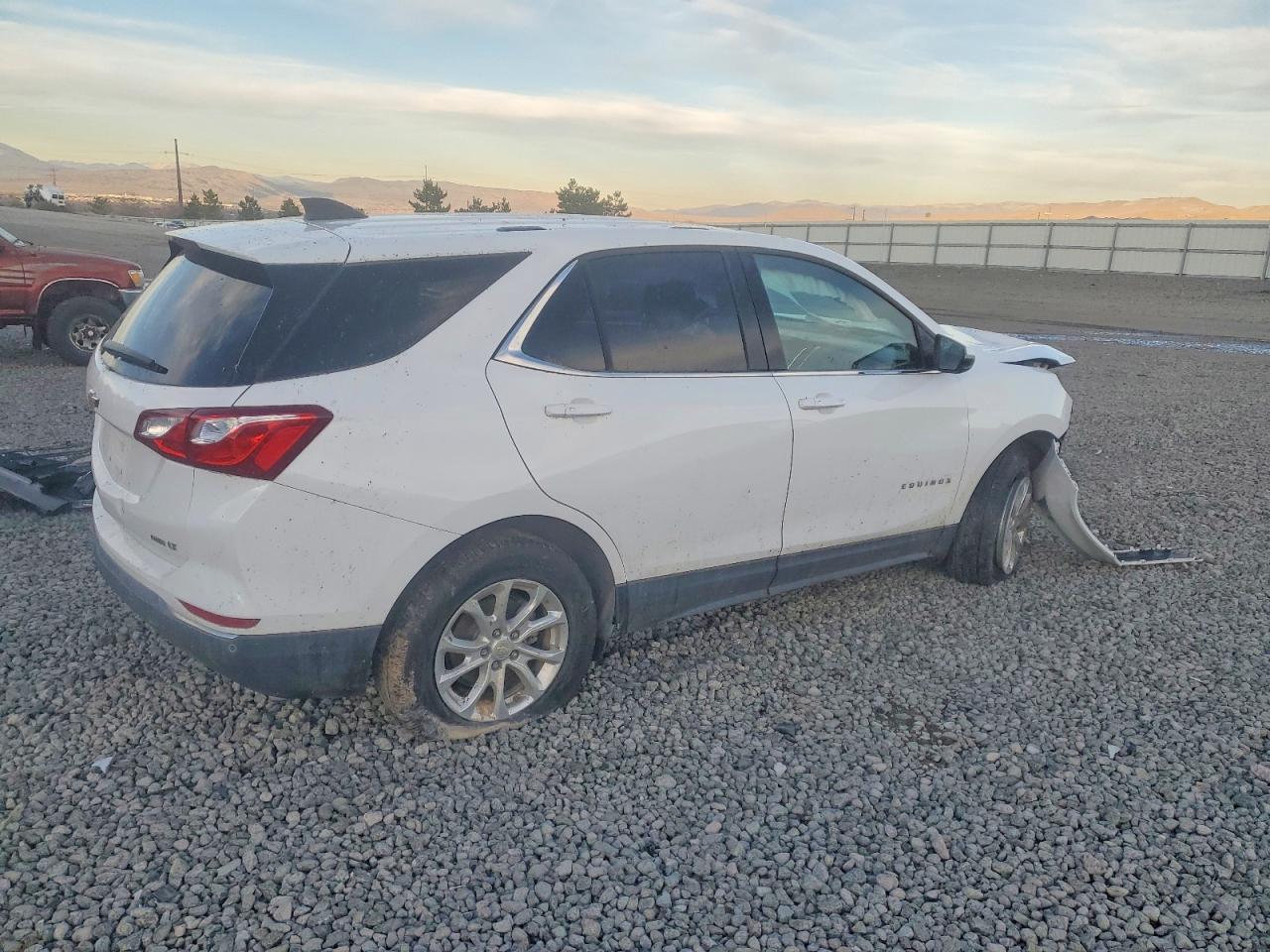 2019 CHEVROLET EQUINOX LT photo 5