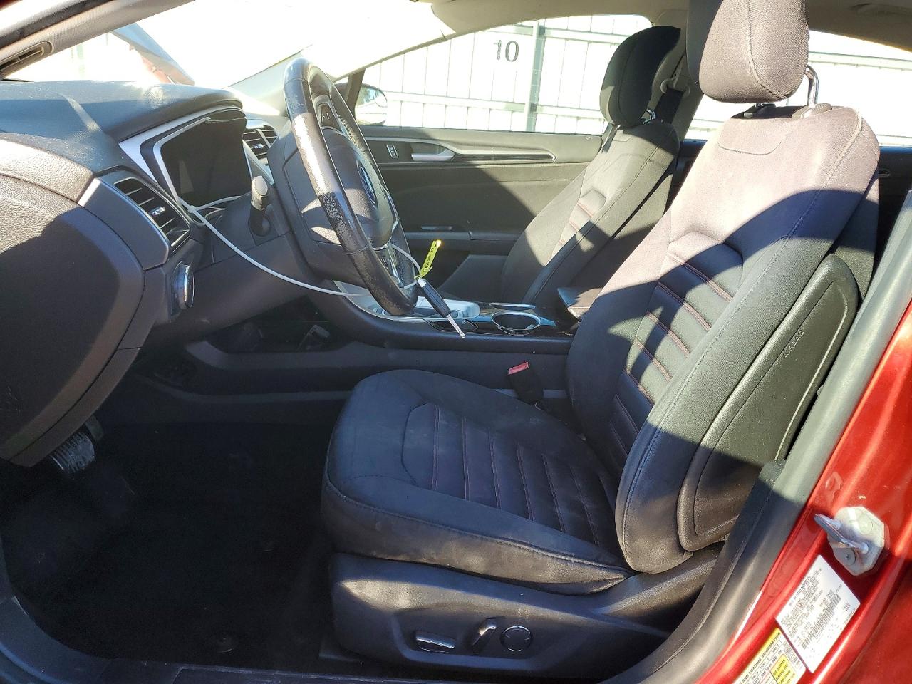 2014 FORD FUSION SE photo 13
