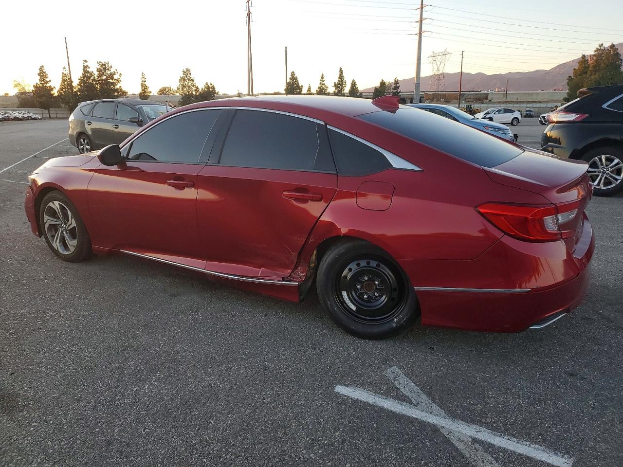 2018 HONDA ACCORD EX photo 2