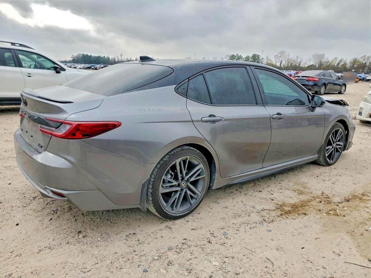 2025 TOYOTA CAMRY XSE photo 3