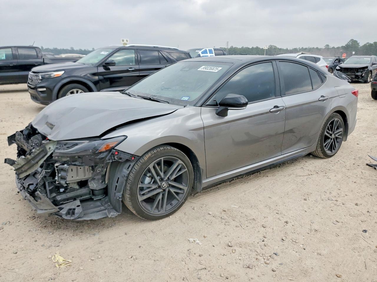 2025 TOYOTA CAMRY