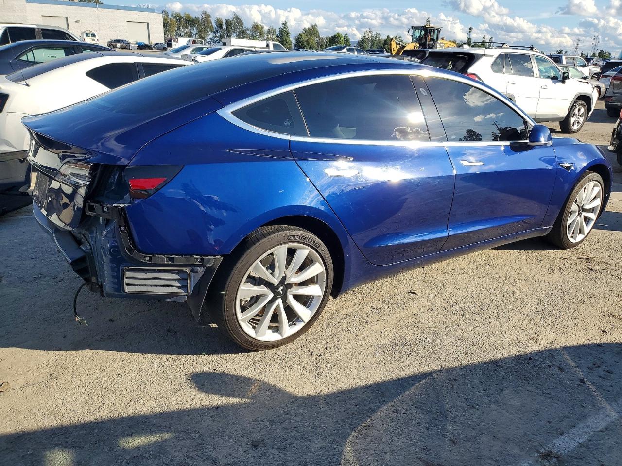 2018 TESLA MODEL 3 photo 3