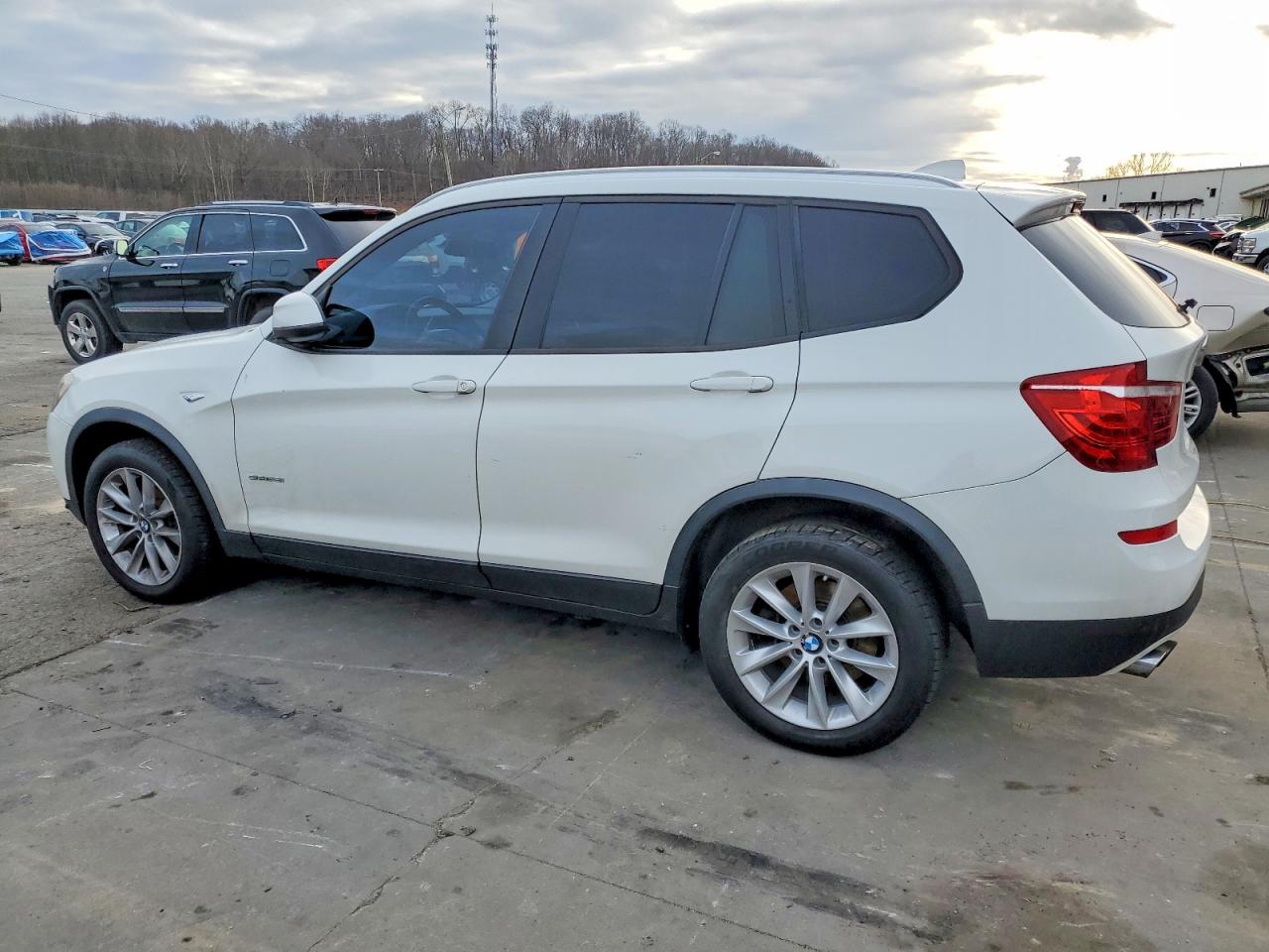 2015 BMW X3 SDRIVE28I photo 2