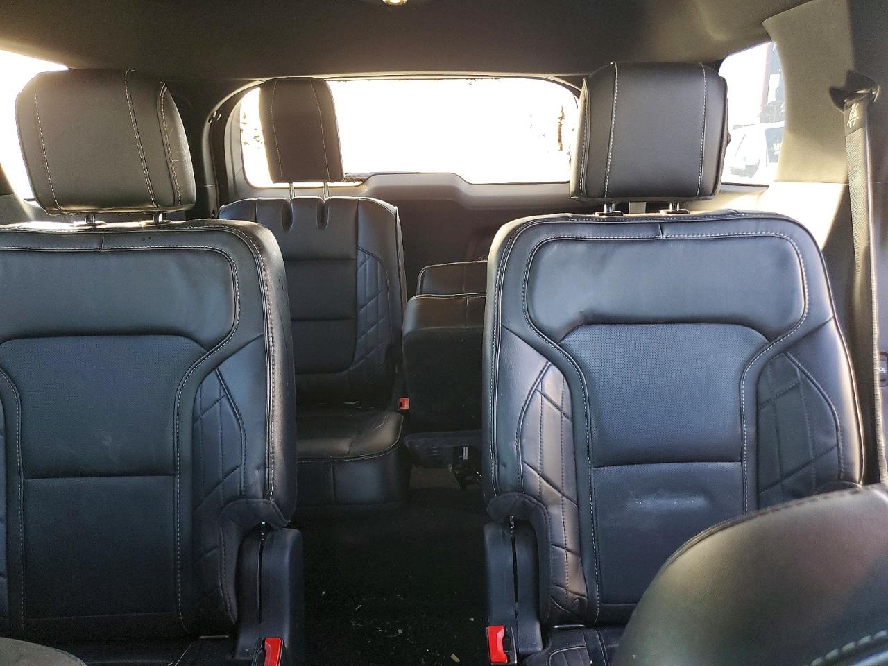 2018 FORD EXPLORER PLATINUM photo 10