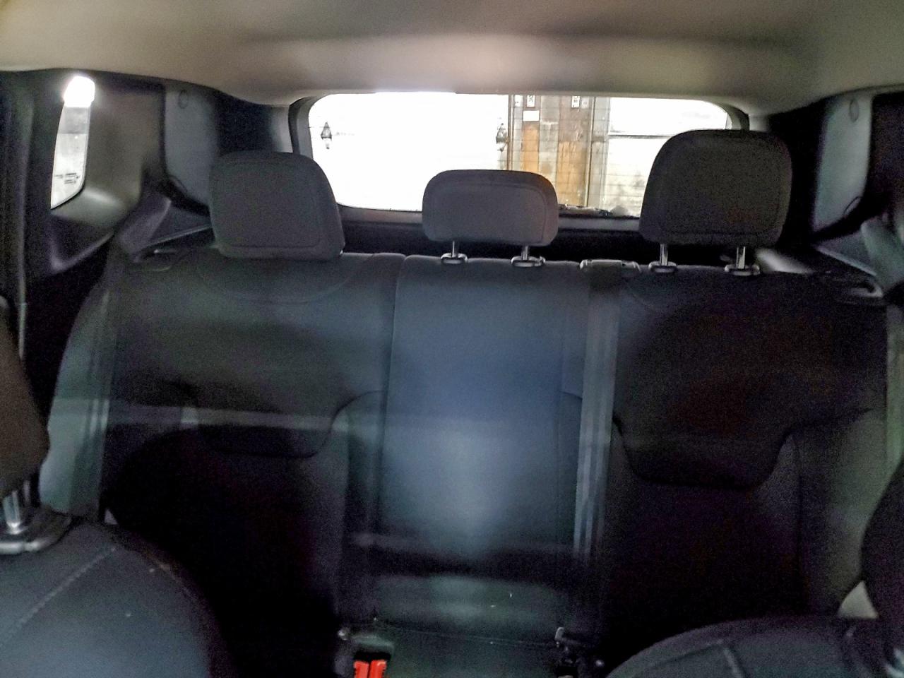 2019 JEEP RENEGADE SPORT photo 19