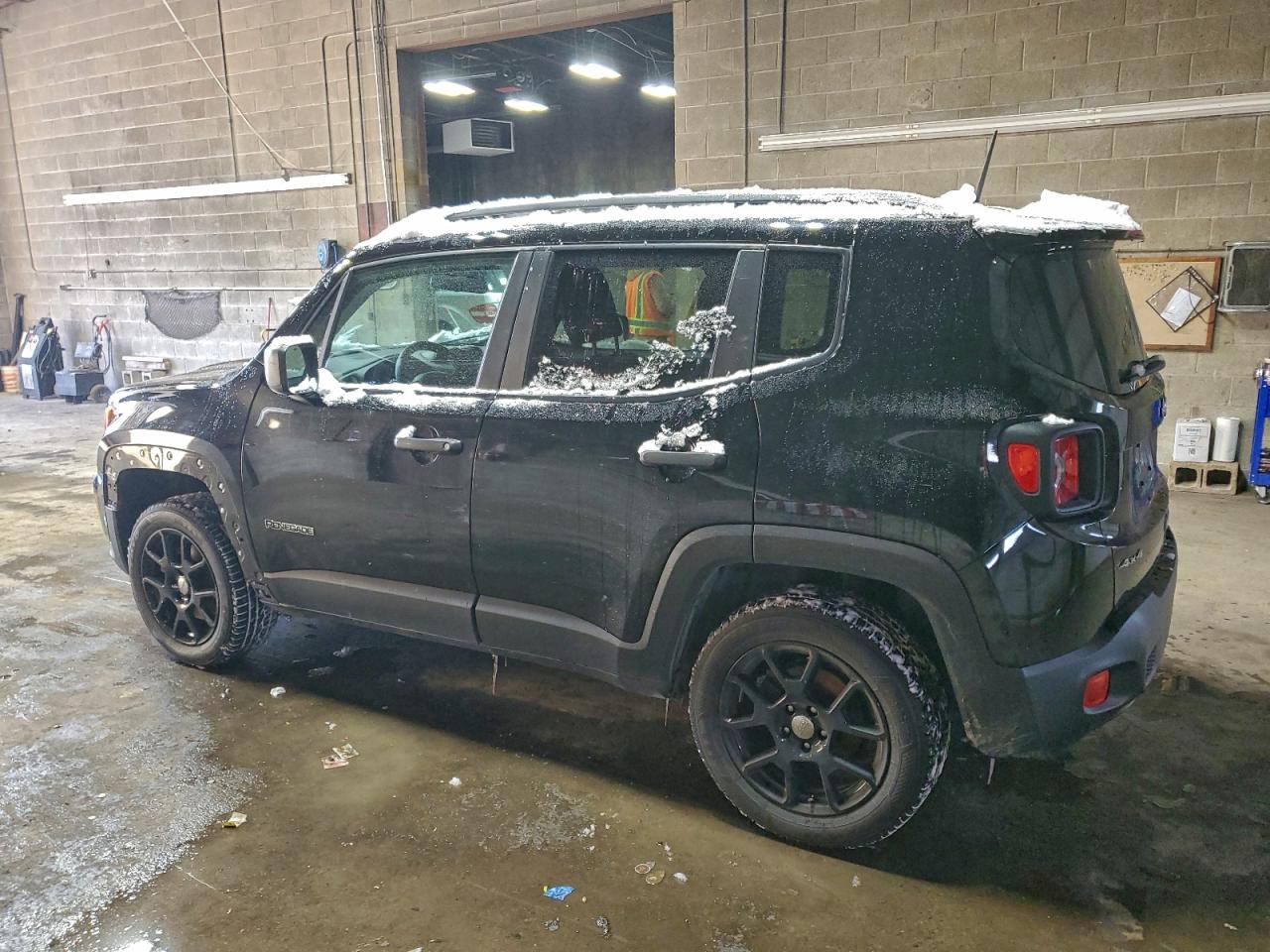 2019 JEEP RENEGADE SPORT photo 3