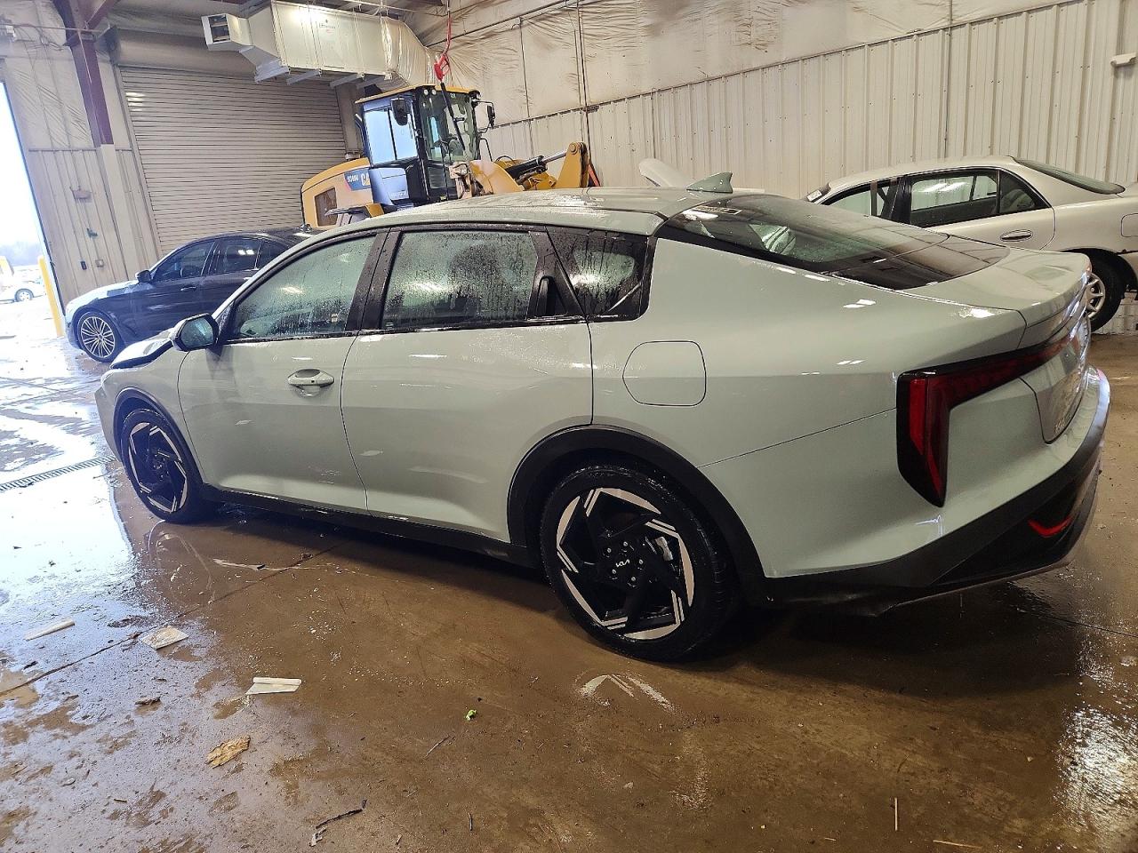 2025 KIA K4 EX photo 2