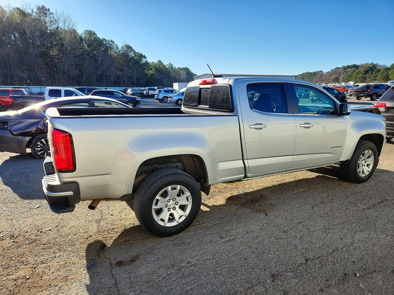 2018 CHEVROLET COLORADO LT photo 3