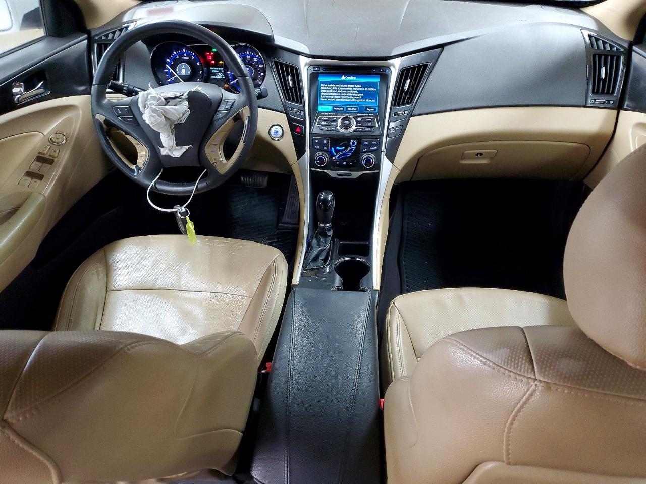 2013 HYUNDAI SONATA SE photo 8