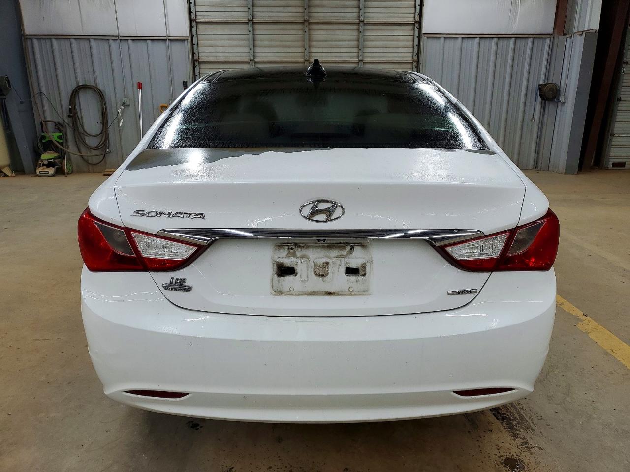 2013 HYUNDAI SONATA SE photo 6