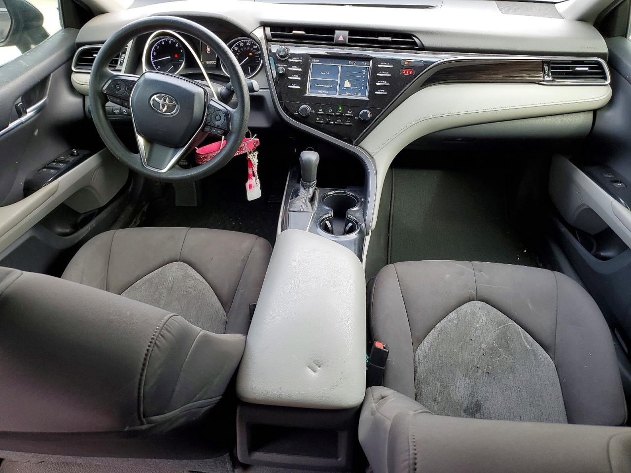 2019 TOYOTA CAMRY L photo 8