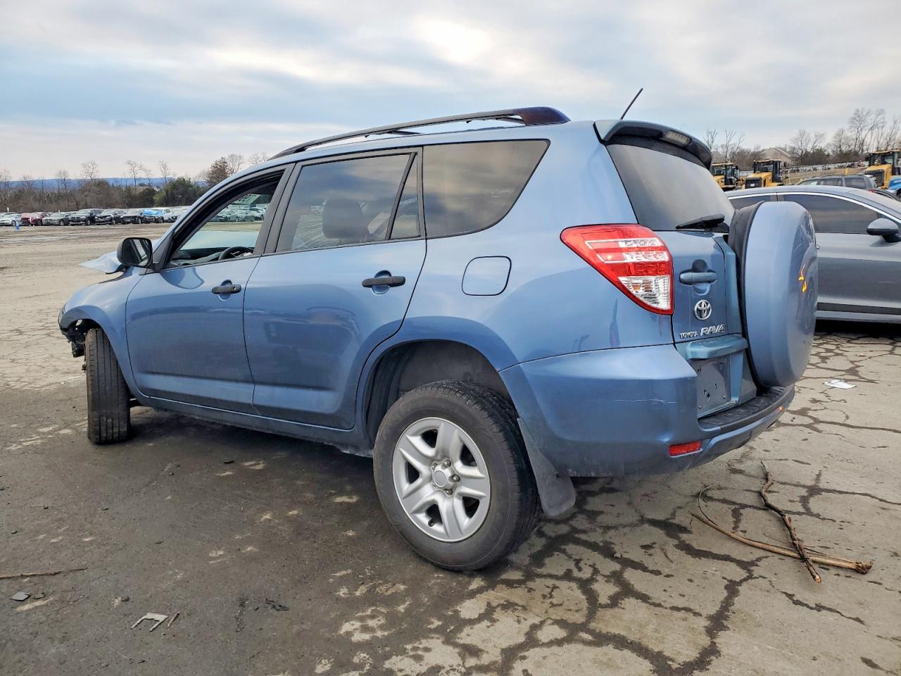 2009 TOYOTA RAV4 photo 2