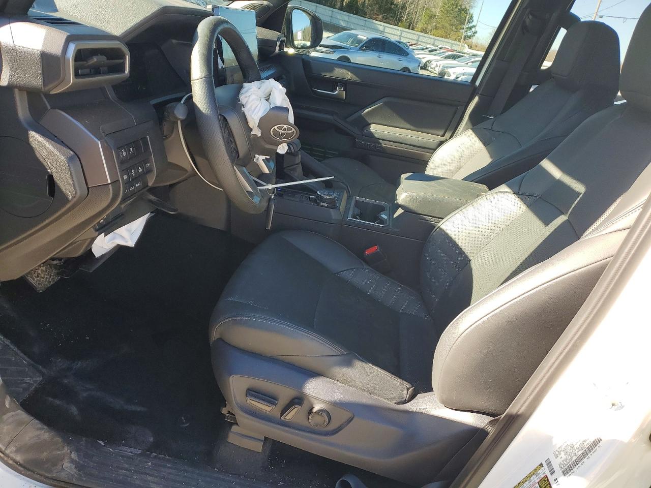 2024 TOYOTA TACOMA DOUBLE CAB photo 7