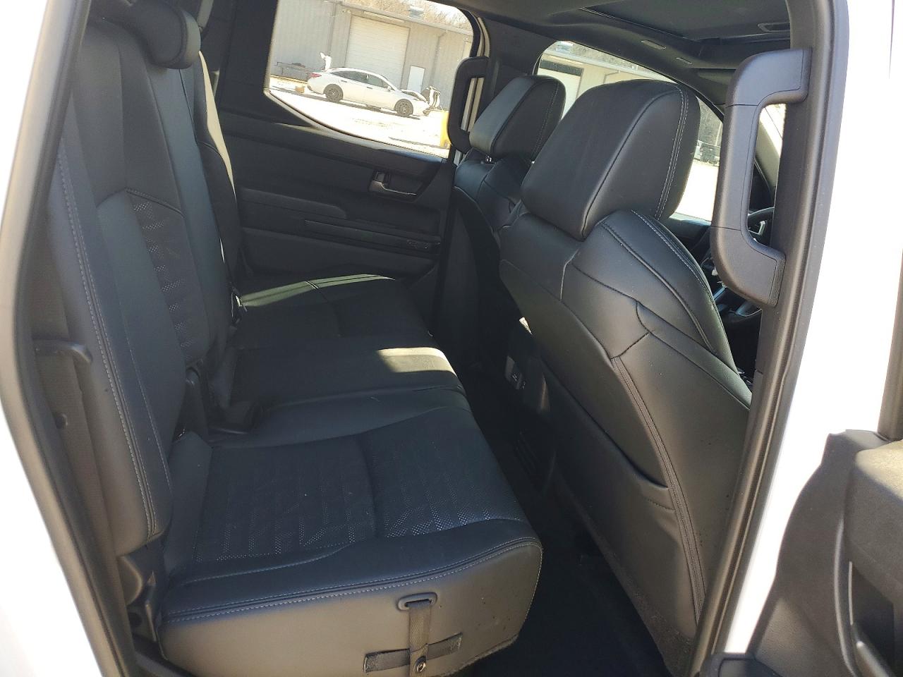 2024 TOYOTA TACOMA DOUBLE CAB photo 10