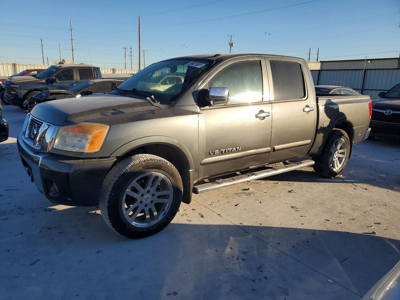 2011 NISSAN TITAN