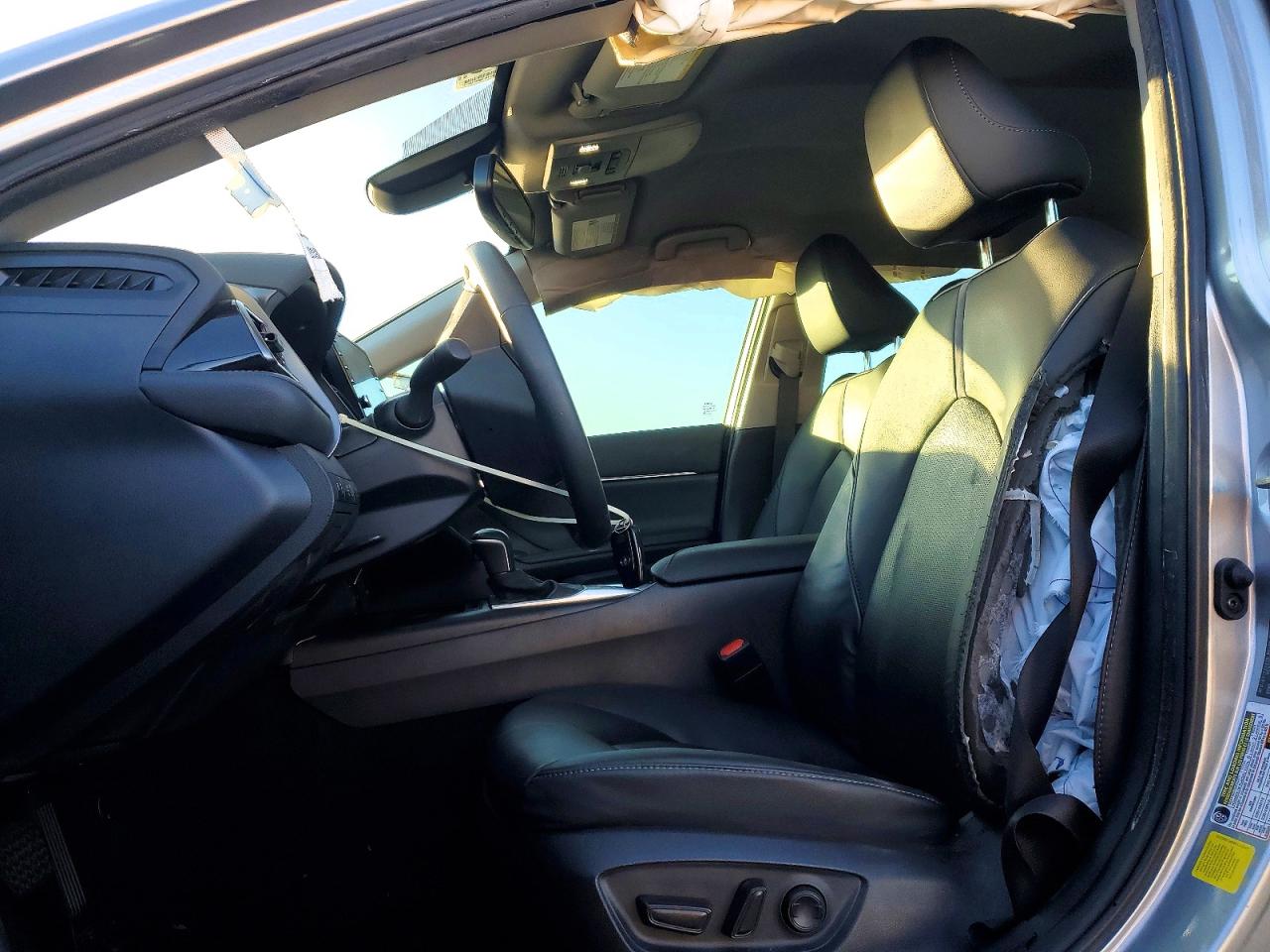 2024 TOYOTA CAMRY XLE photo 7