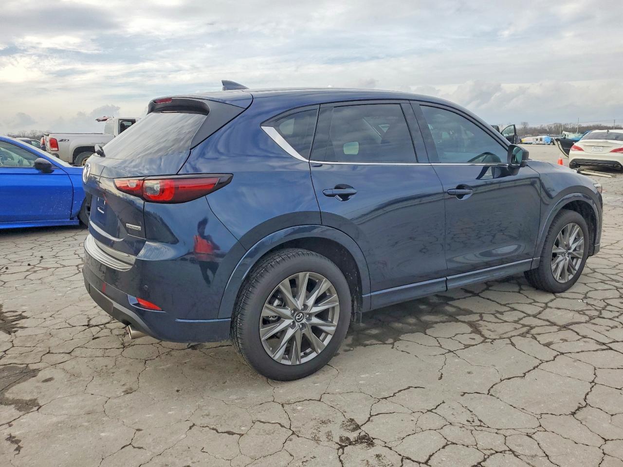 2025 MAZDA CX-5 PREMIUM PLUS photo 3