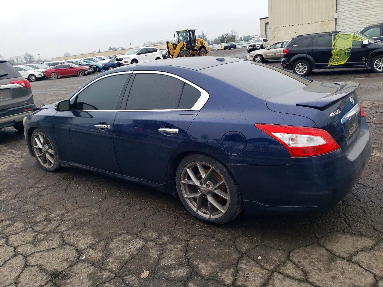 2011 NISSAN MAXIMA S photo 3
