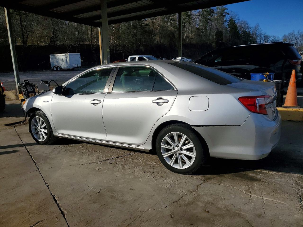 2012 TOYOTA CAMRY HYBRID photo 2