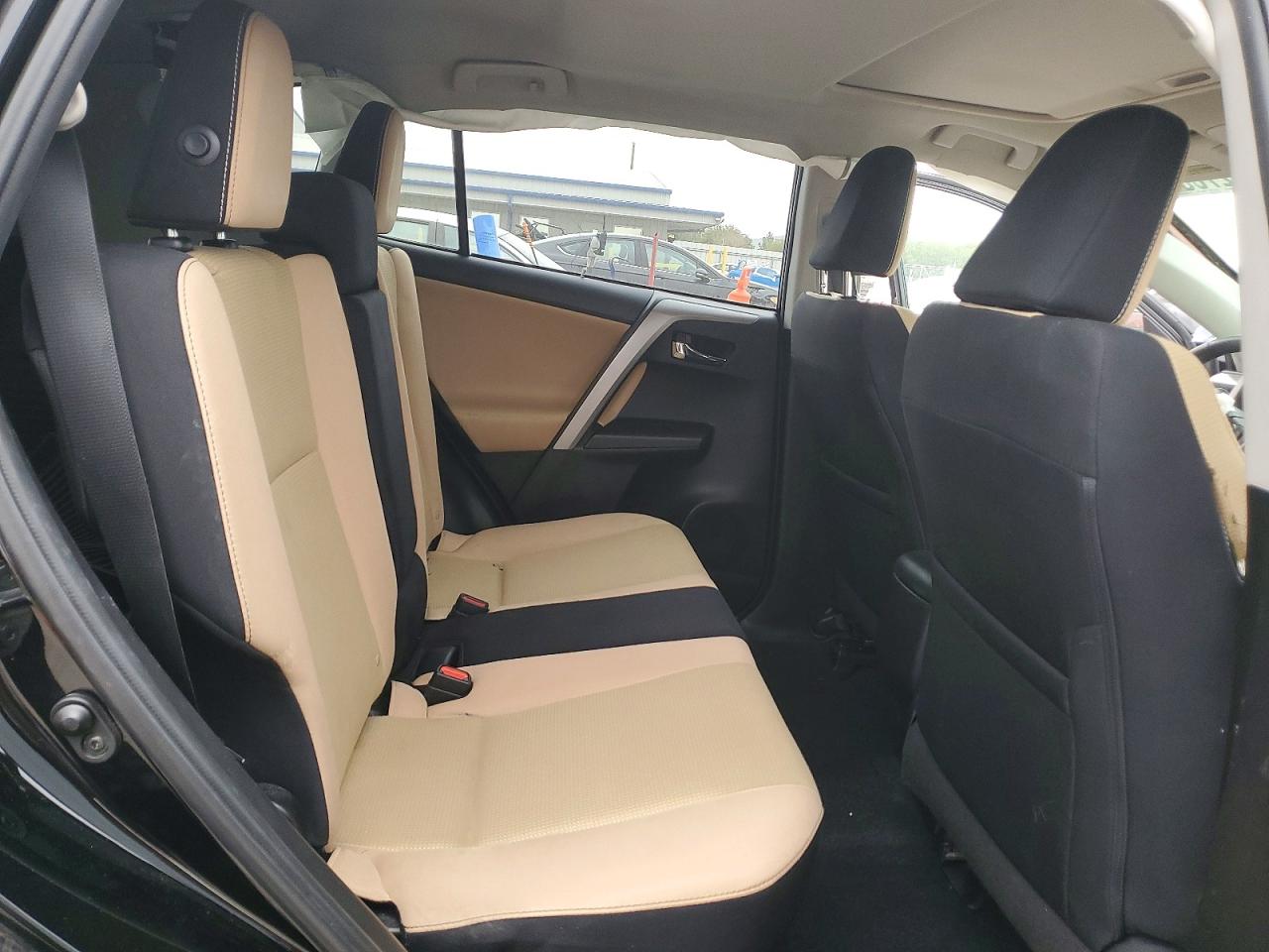 2016 TOYOTA RAV4 XLE photo 11