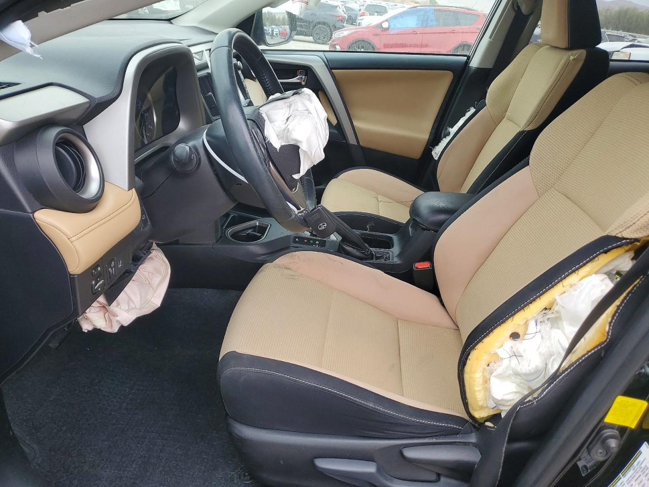 2016 TOYOTA RAV4 XLE photo 7