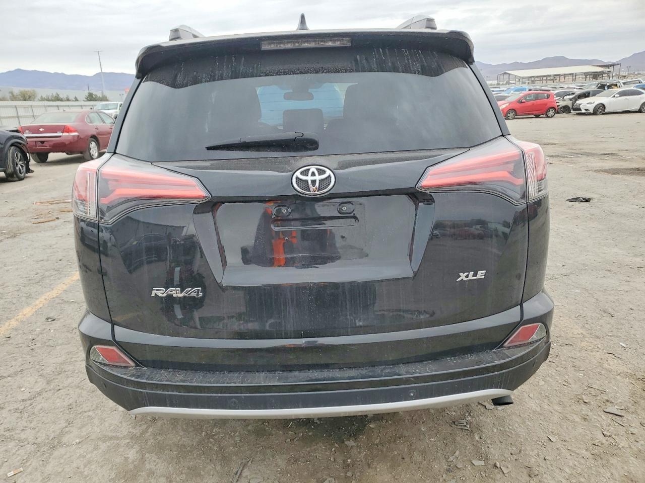 2016 TOYOTA RAV4 XLE photo 6