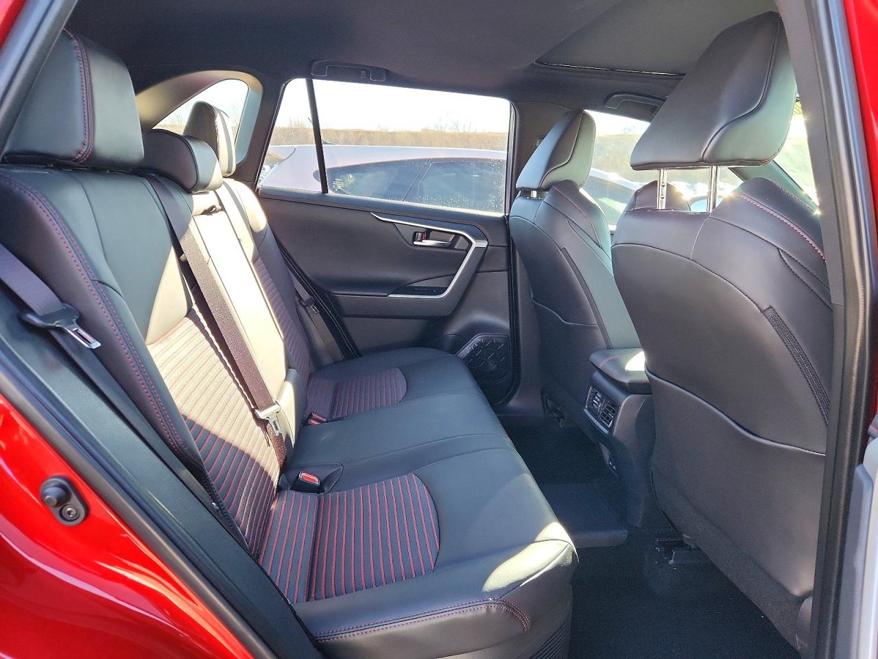 2024 TOYOTA RAV4 PRIME XSE photo 11
