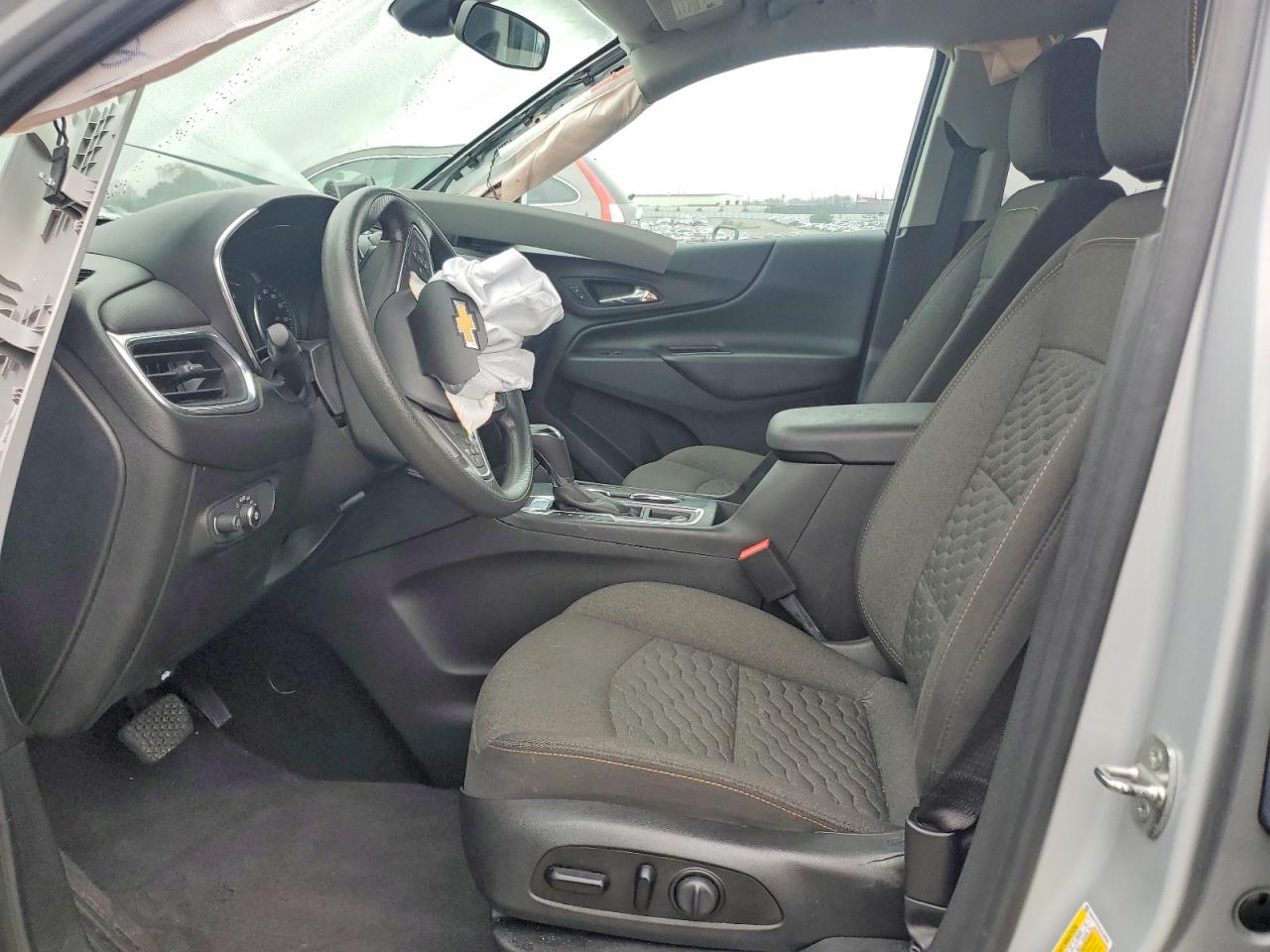2020 CHEVROLET EQUINOX LT photo 13