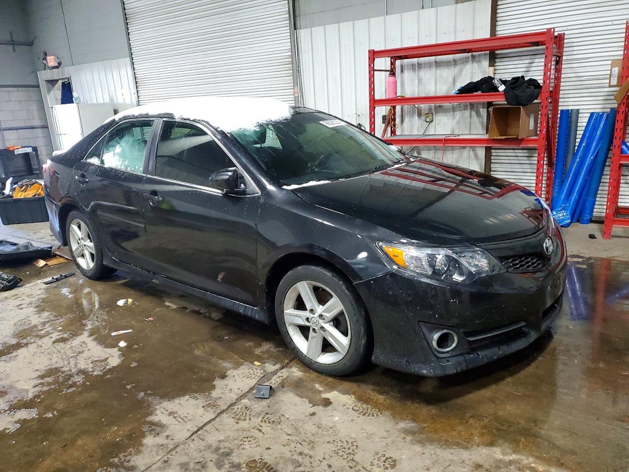 2013 TOYOTA CAMRY L photo 4