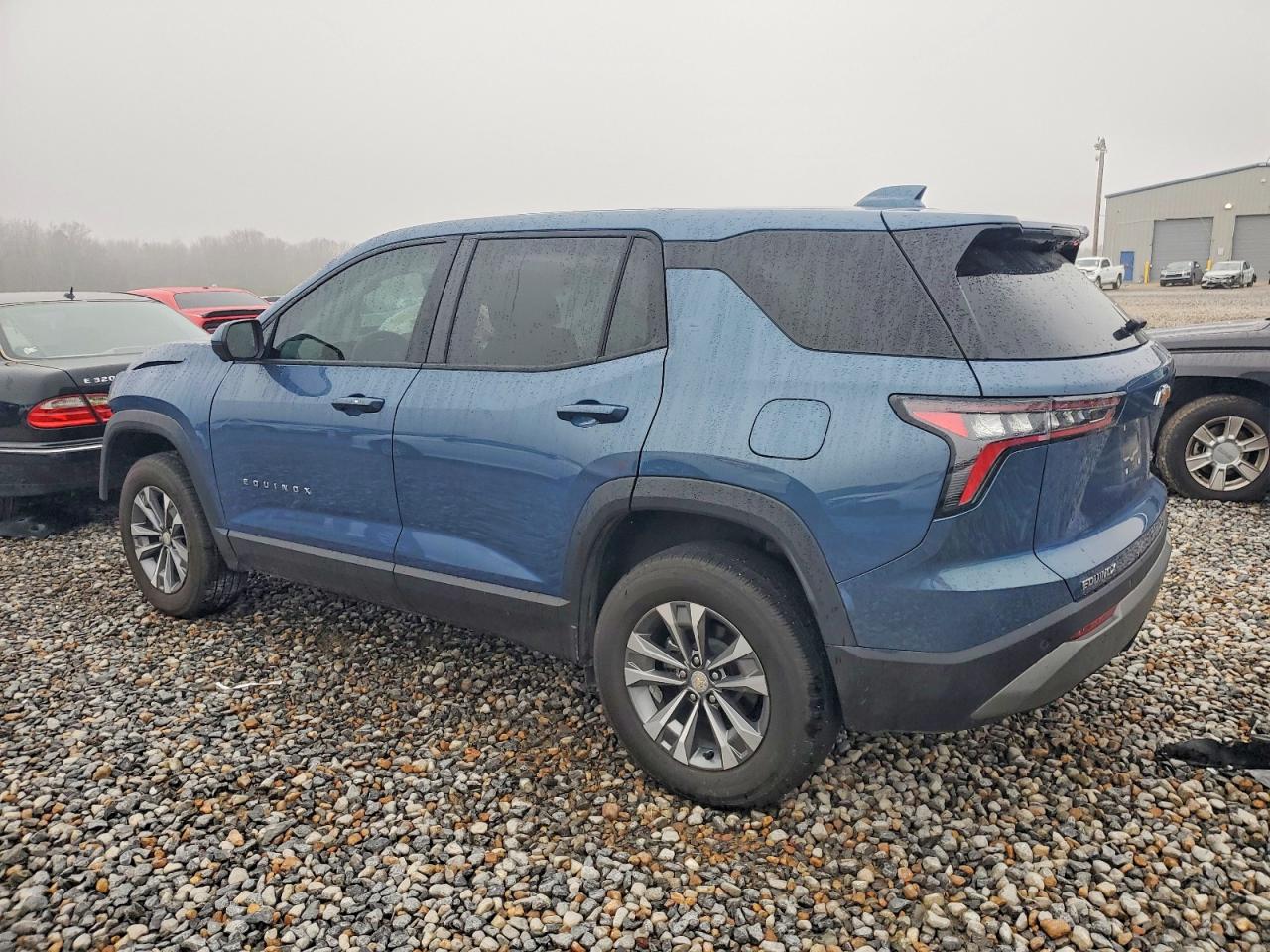 2026 CHEVROLET EQUINOX LT photo 2