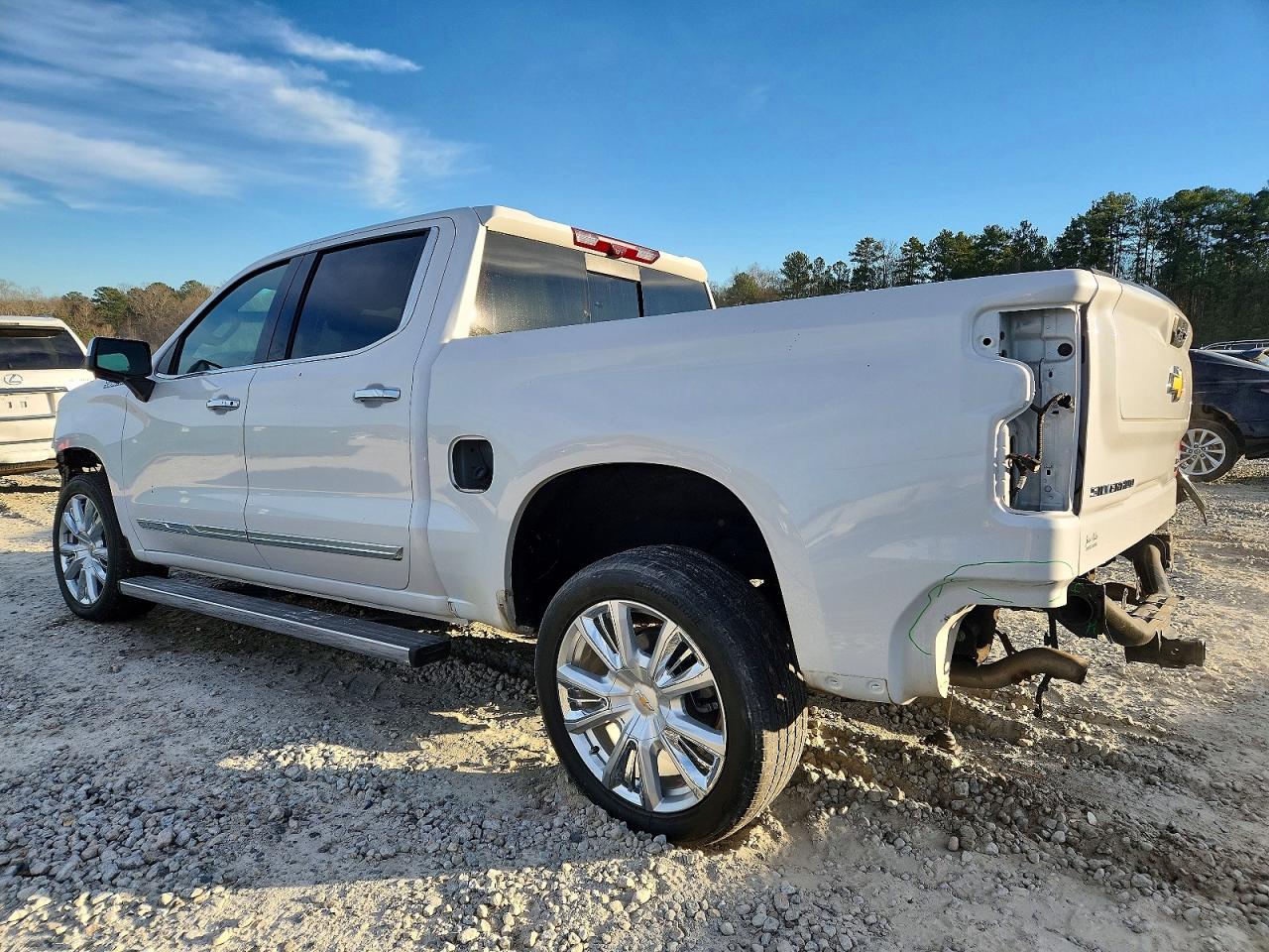 2023 CHEVROLET SILVERADO C1500 HIGH COUNTRY photo 2