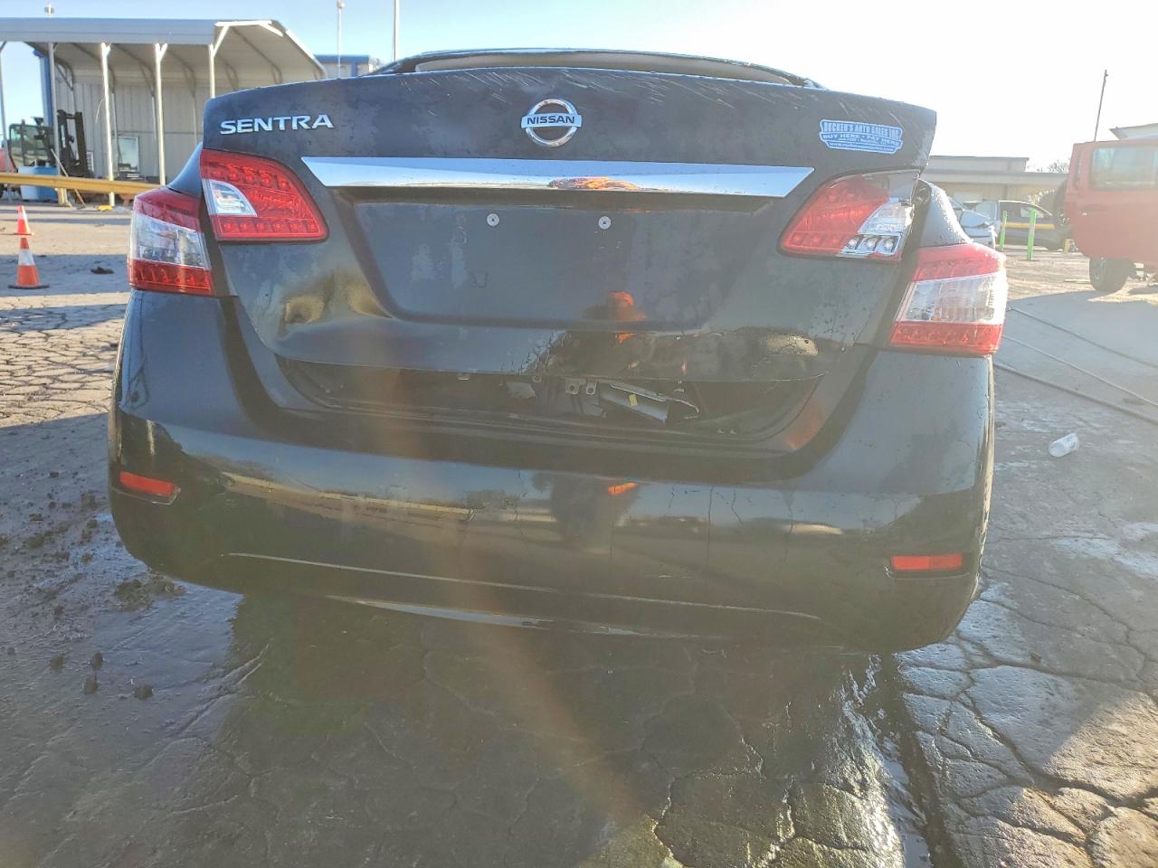 2015 NISSAN SENTRA S photo 6