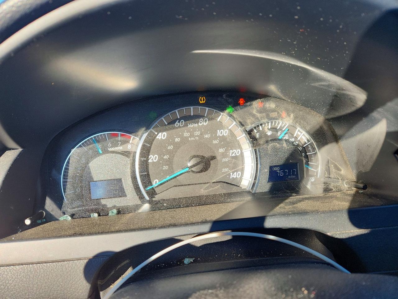 2014 TOYOTA CAMRY L photo 9