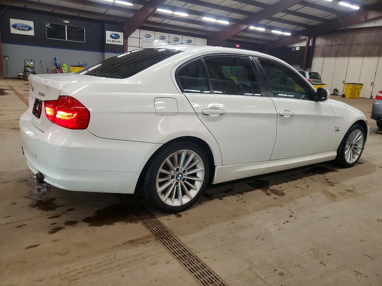 2011 BMW 335 XI photo 3