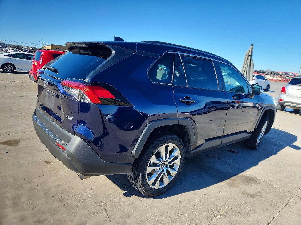 2021 TOYOTA RAV4 XLE PREMIUM photo 3
