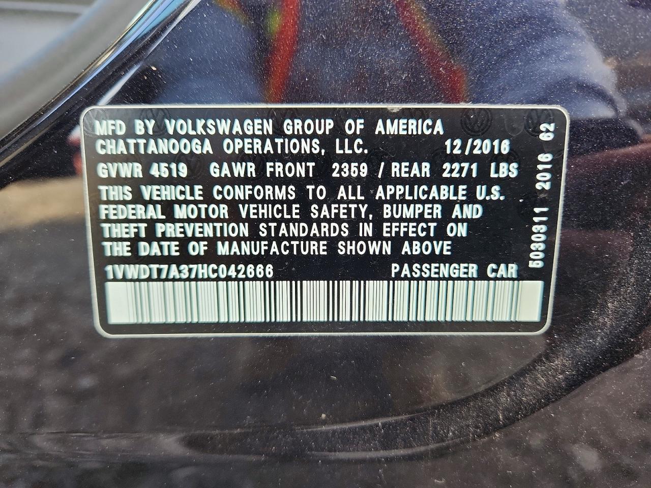 2017 VOLKSWAGEN PASSAT R-LINE photo 12