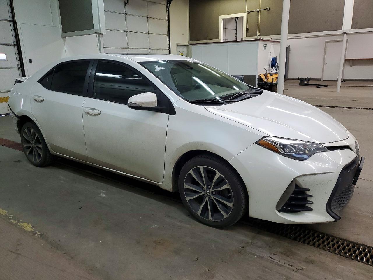 2017 TOYOTA COROLLA L photo 4