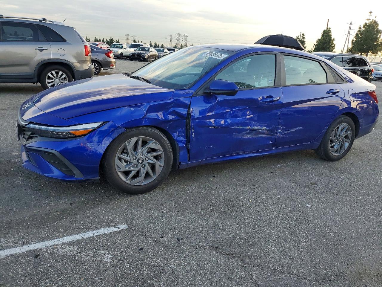 2024 HYUNDAI ELANTRA