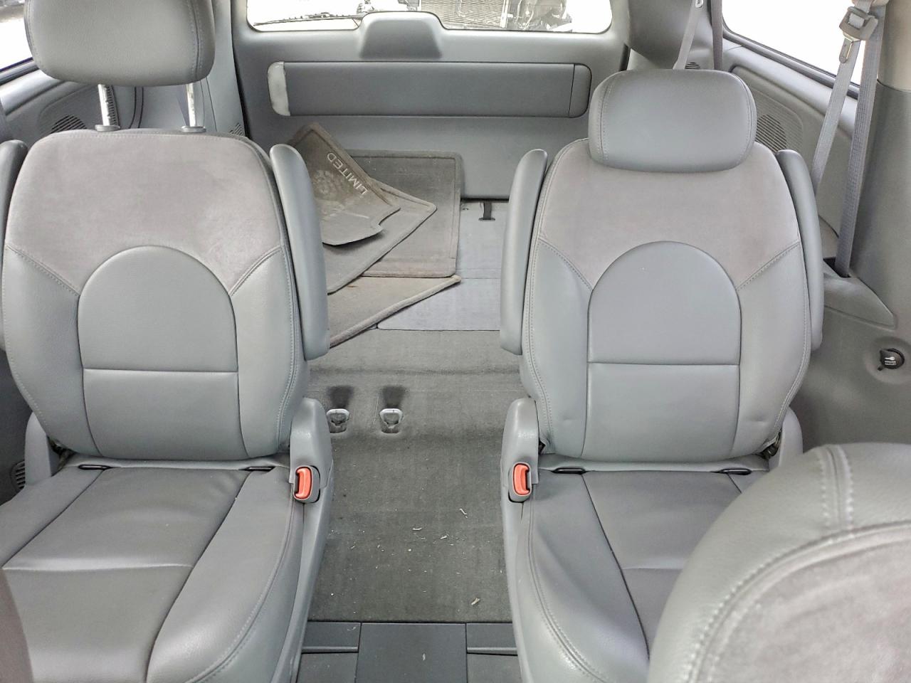 2006 CHRYSLER TOWN & COUNTRY LIMITED photo 10