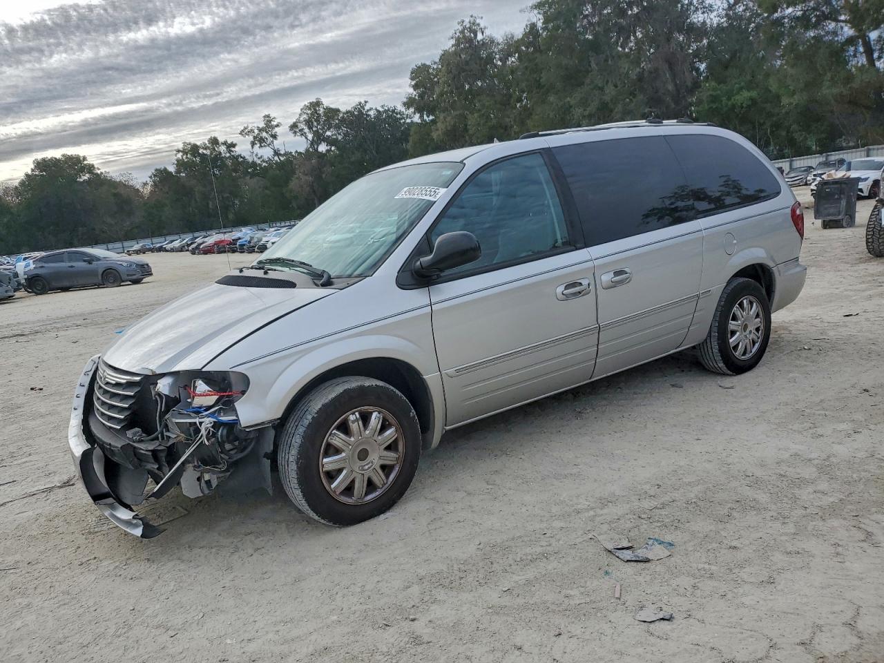 2006 CHRYSLER TOWN & COUNTRY