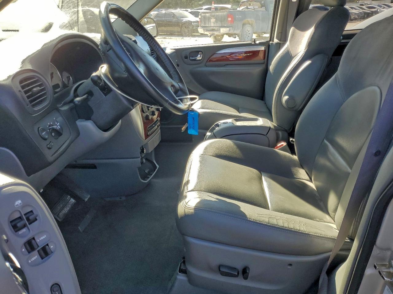 2006 CHRYSLER TOWN & COUNTRY LIMITED photo 7