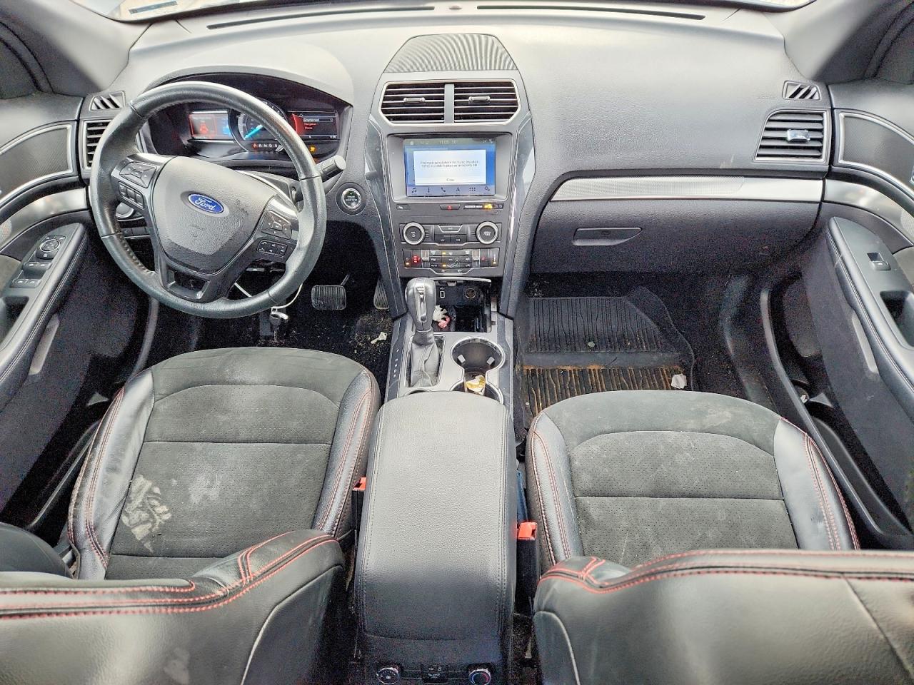 2019 FORD EXPLORER XLT photo 8