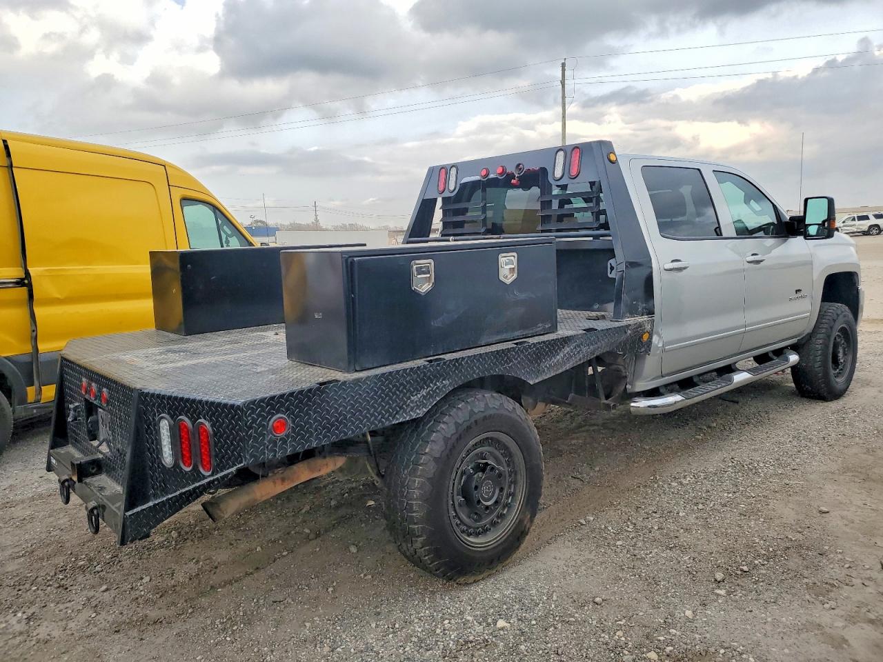 2015 CHEVROLET SILVERADO K3500 LT photo 3