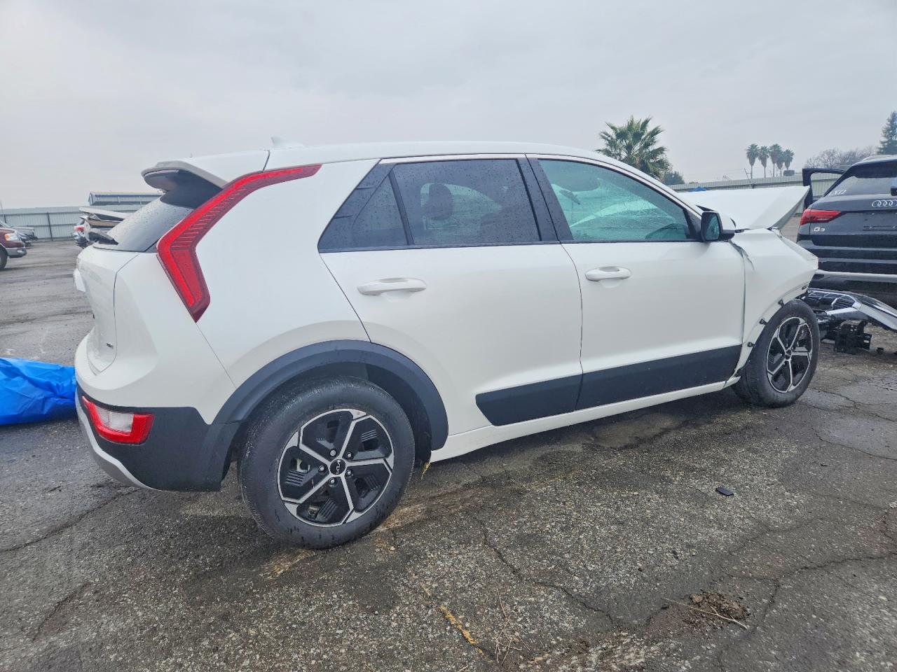 2025 KIA NIRO LX photo 3
