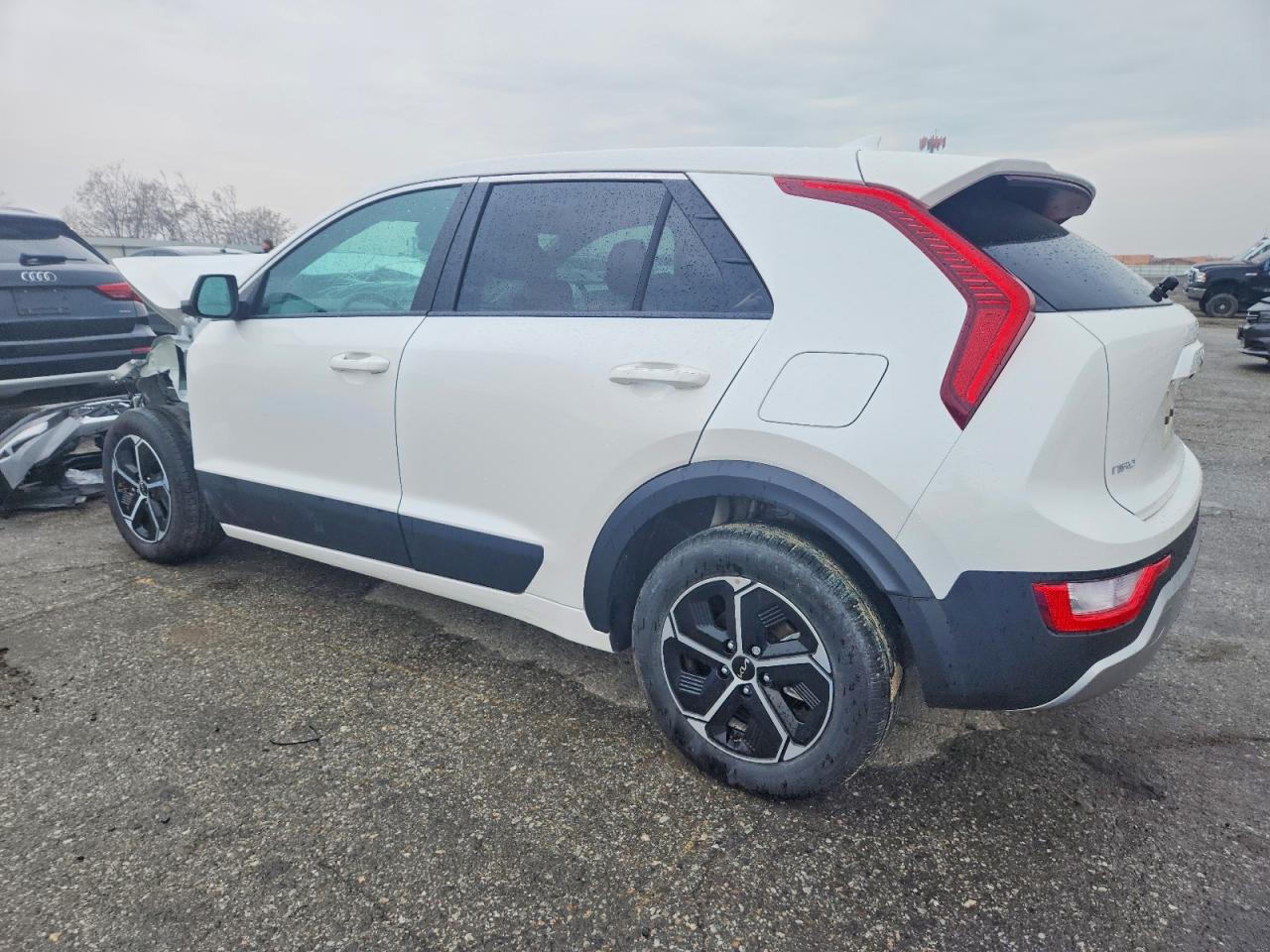 2025 KIA NIRO LX photo 2