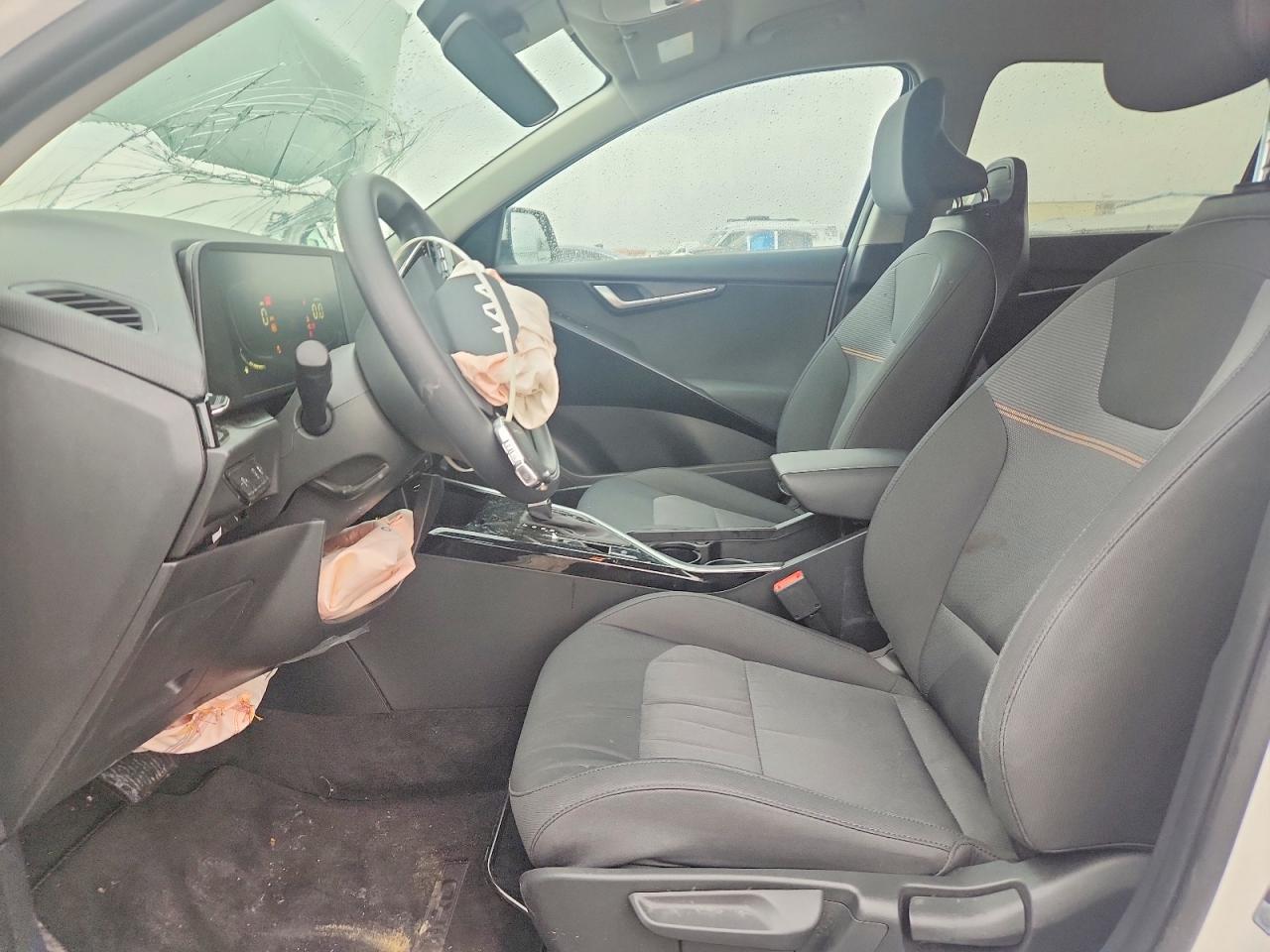 2025 KIA NIRO LX photo 7