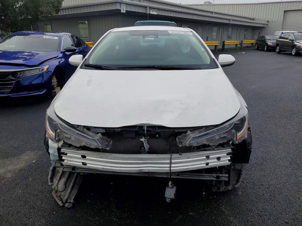 2024 TOYOTA COROLLA LE photo 5