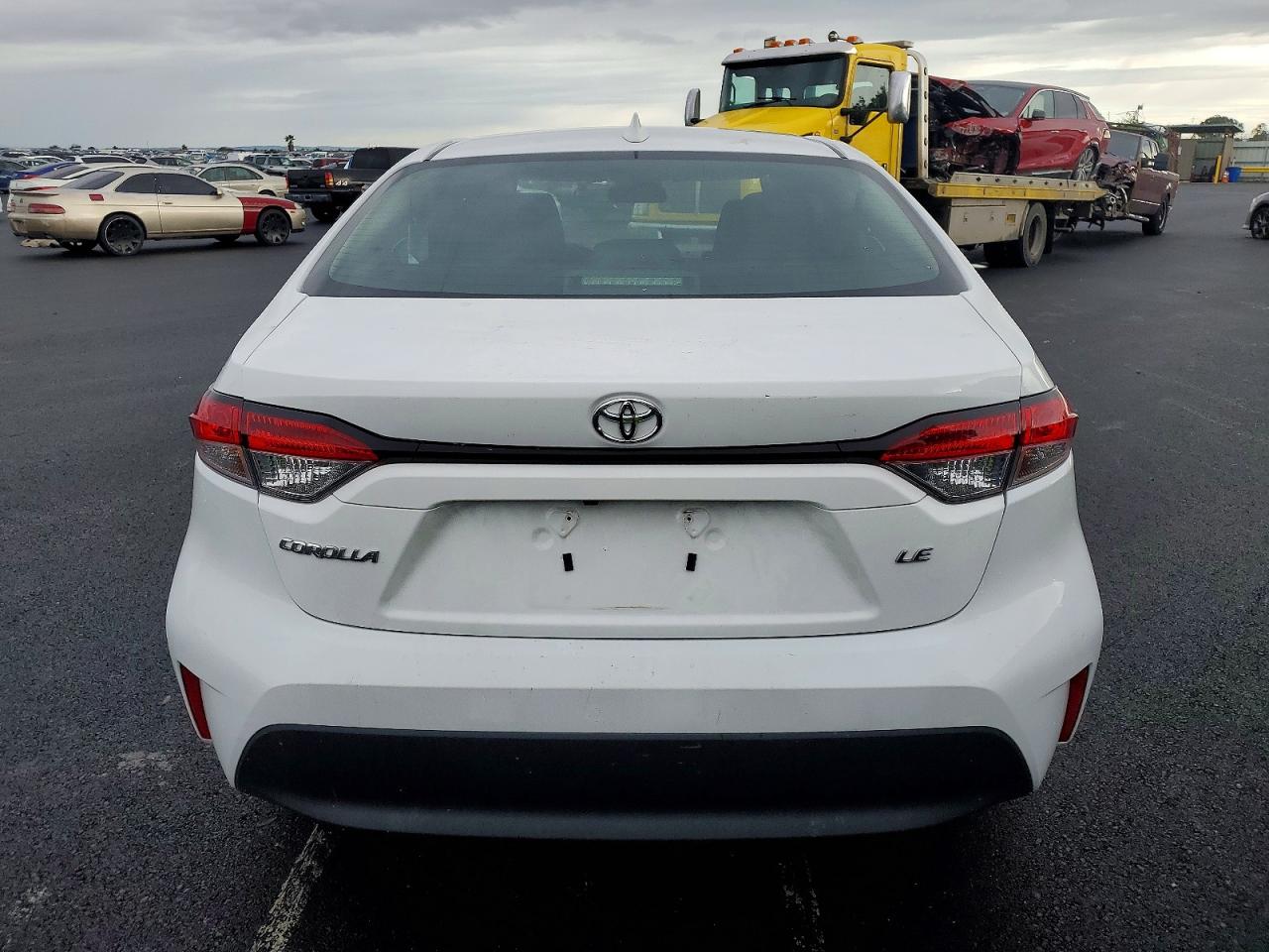 2024 TOYOTA COROLLA LE photo 6